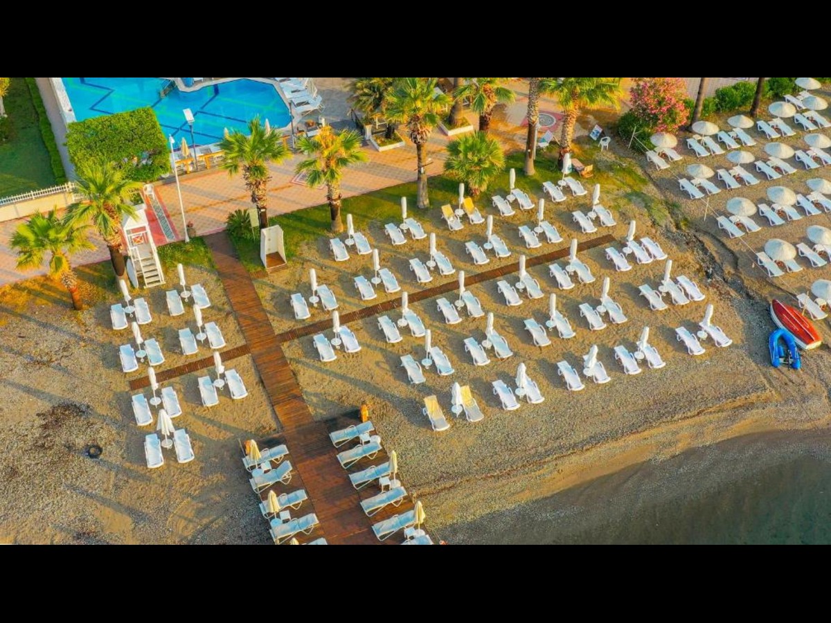 Cettia Beach Resort